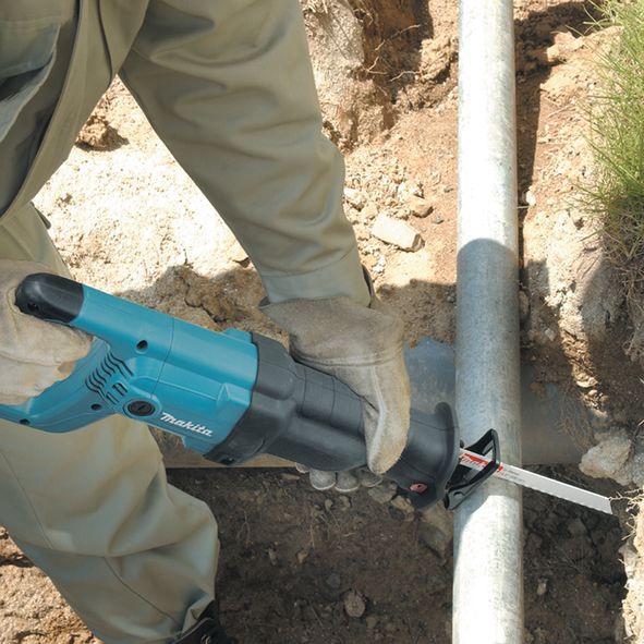 Сабельная пила Makita JR3050T