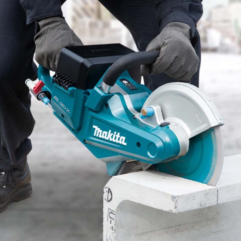 Аккумуляторный резчик бетона Makita DCE090ZX1