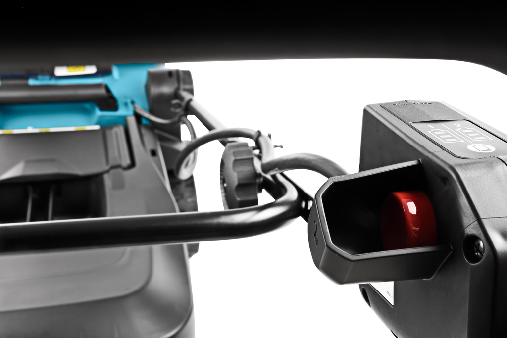 Аккумуляторная газонокосилка Makita DLM431PT2