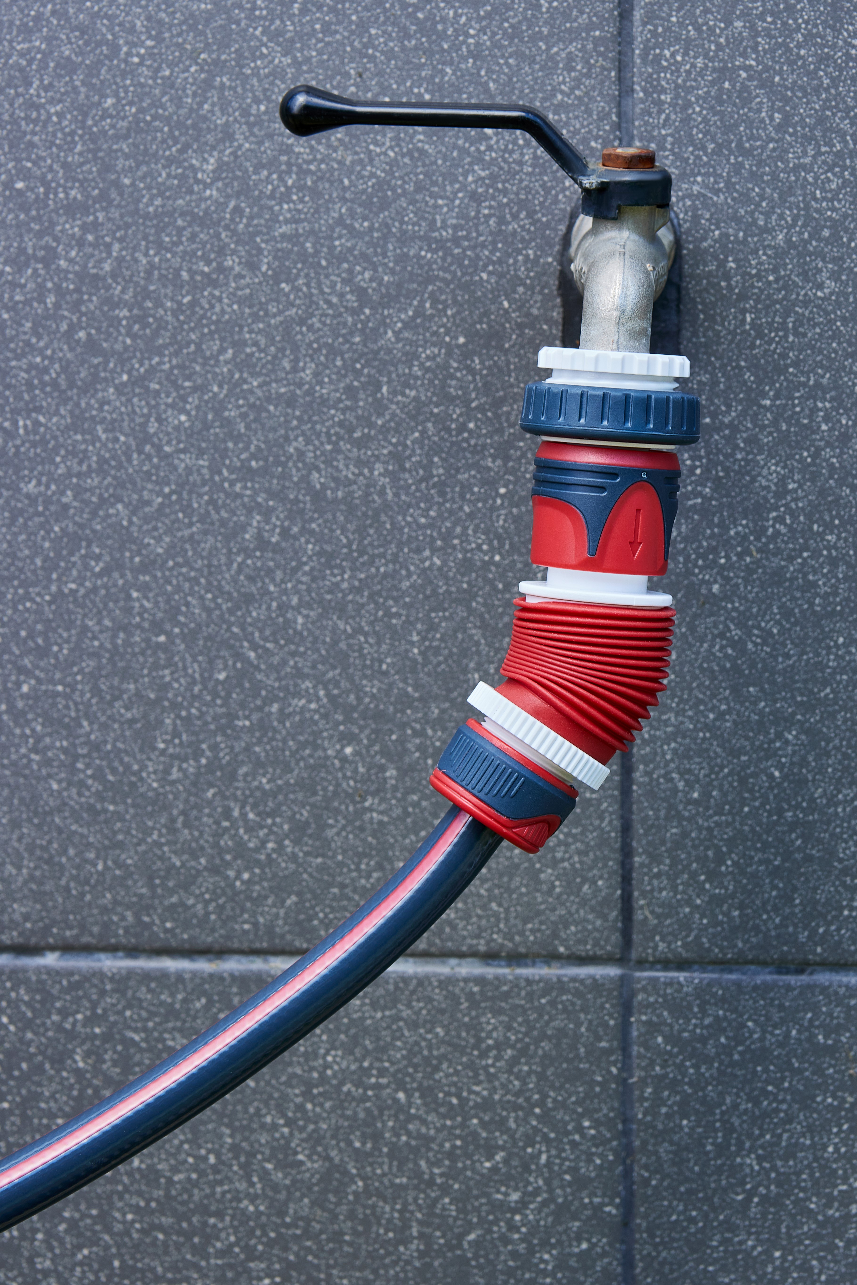 Коннектор гибкий 1/2 — 206051