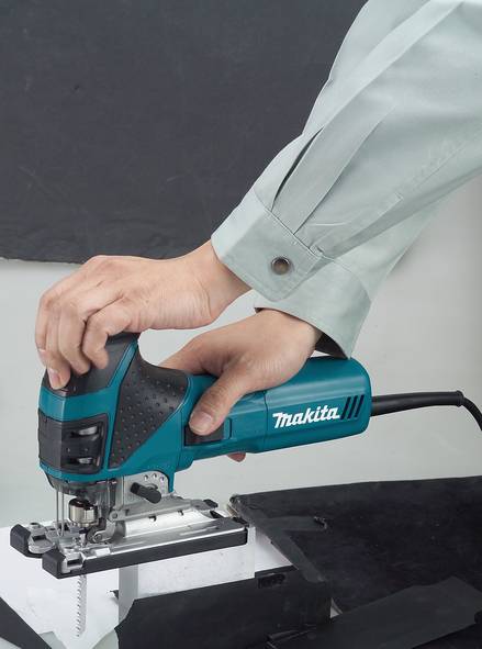 Электрический лобзик Makita 4351CT