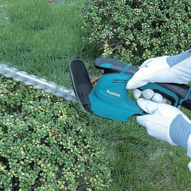 Аккумуляторные ножницы для травы и кустарников Makita UH200DZ