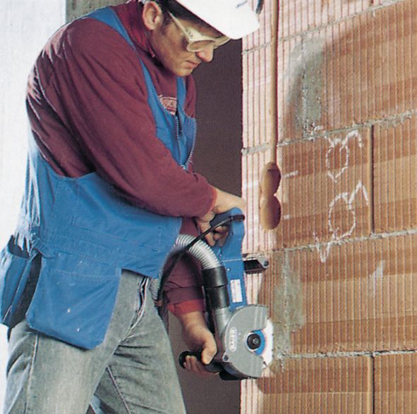 Штроборез Makita SG150