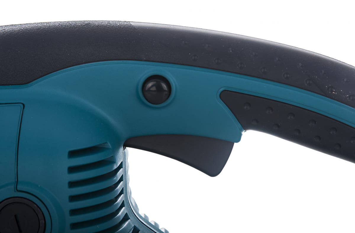 Цепная пила Makita UC3030A