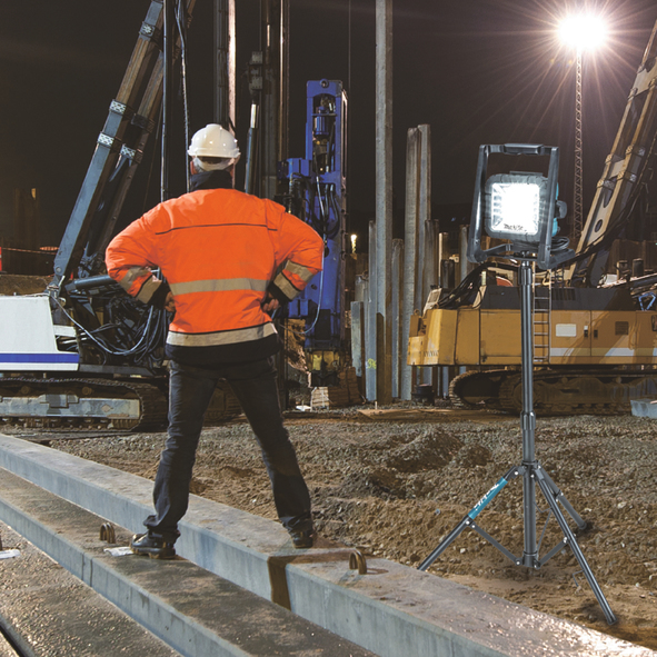 Аккумуляторный фонарь Makita DML805 (DEADML805)