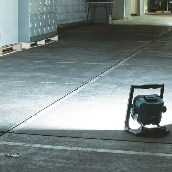 Аккумуляторный фонарь Makita DML805 (DEADML805)