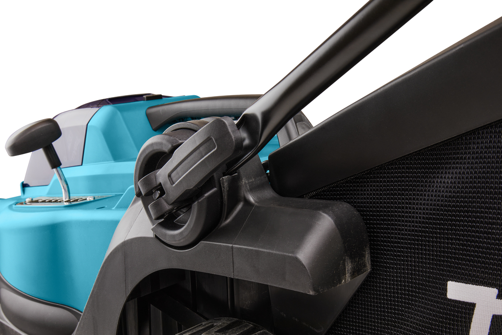 Аккумуляторная газонокосилка 18 В LXT Makita DLM330Sm