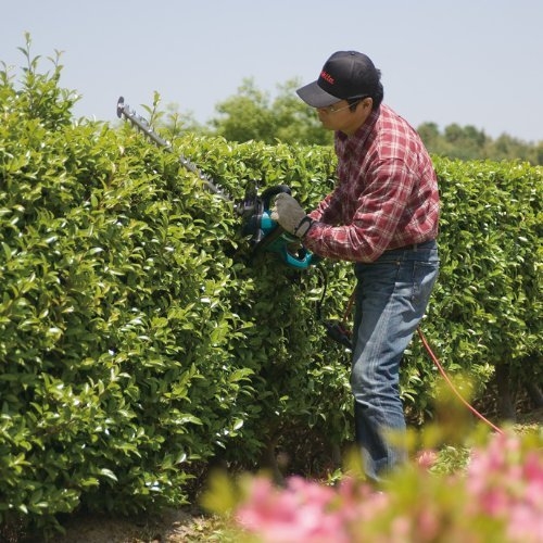 Электрический кусторез Makita UH7580