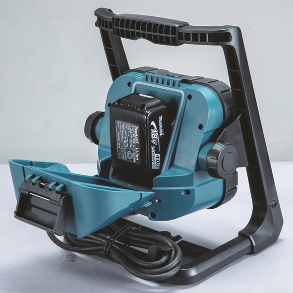Аккумуляторный фонарь Makita DML805 (DEADML805)