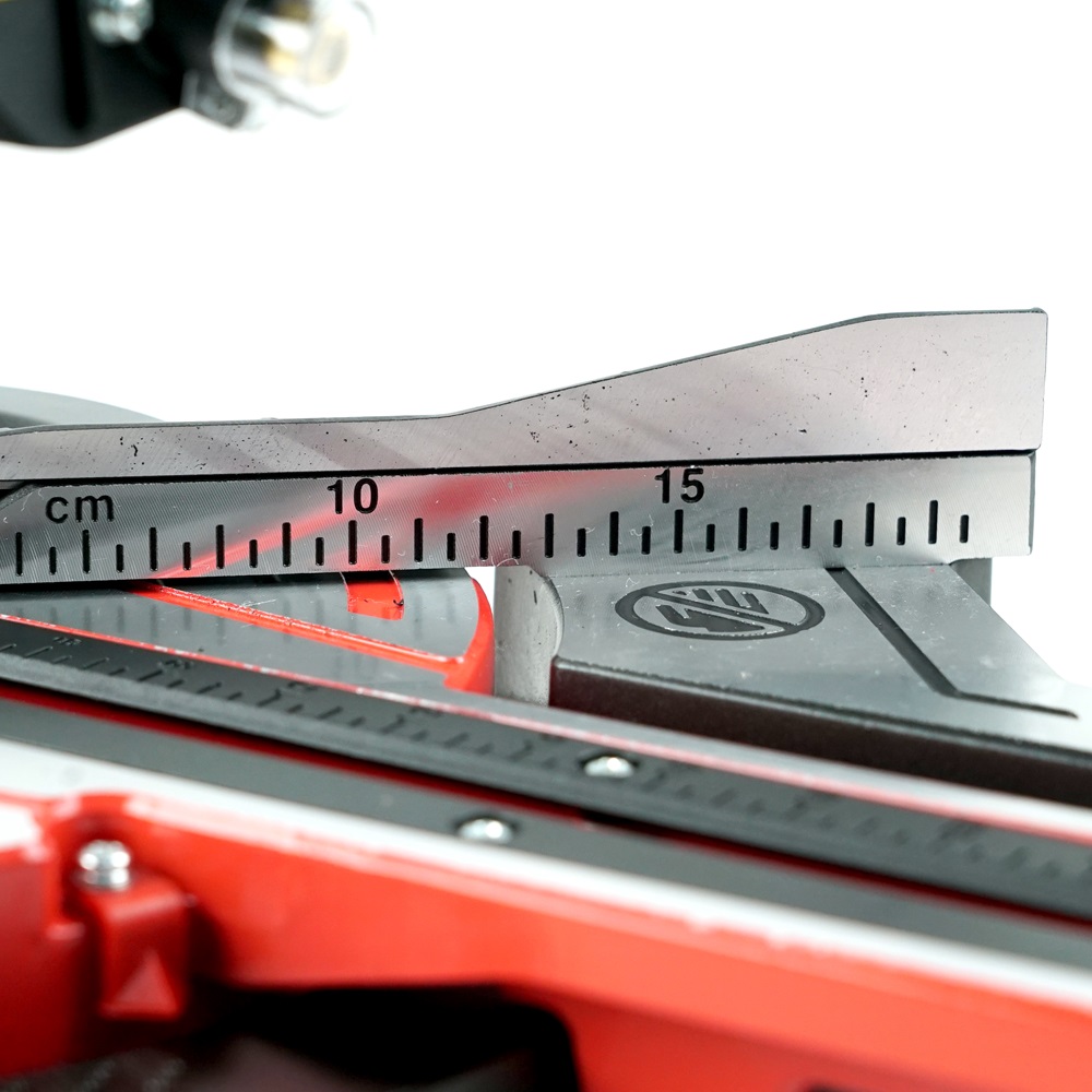 Пила торцовочная 210мм TEH TMS21018S