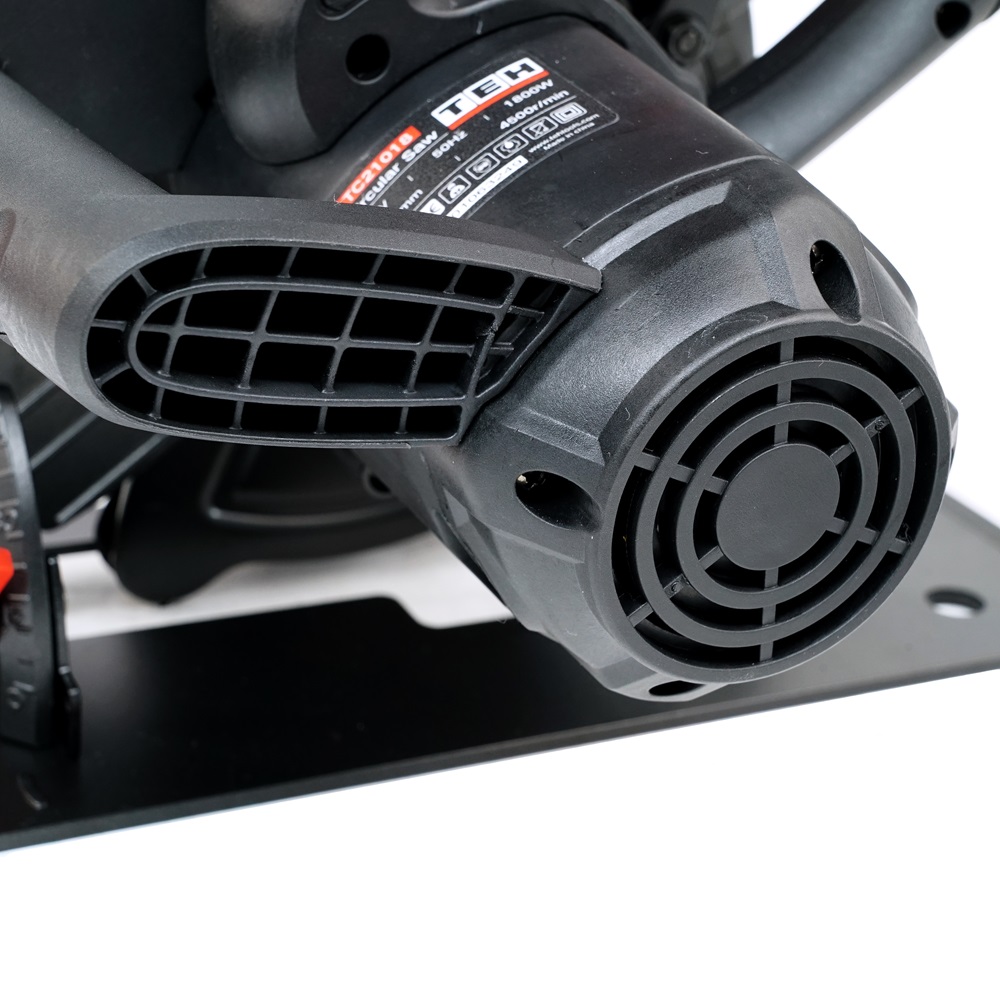 Пила дисковая 210мм TEH TC21018