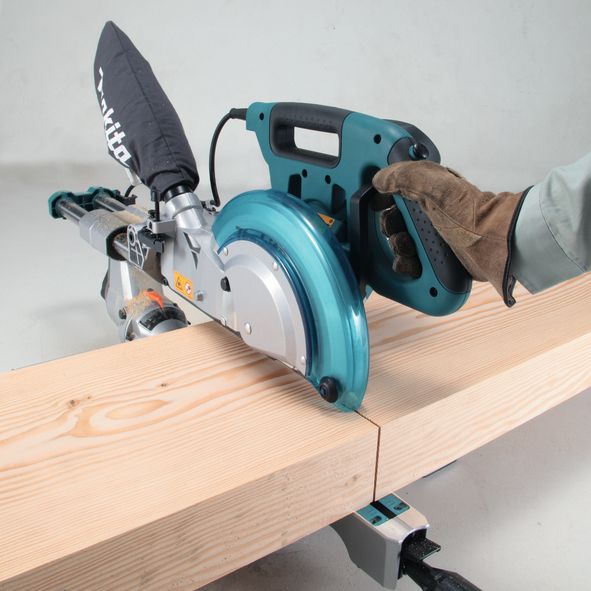 Торцовочная пила Makita LS1018L