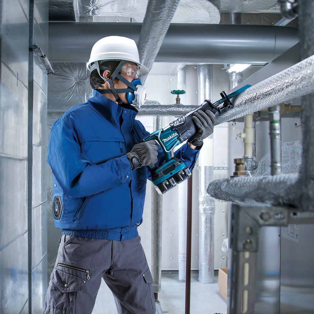 Аккумуляторная куртка с охлаждением Makita DFJ310ZL