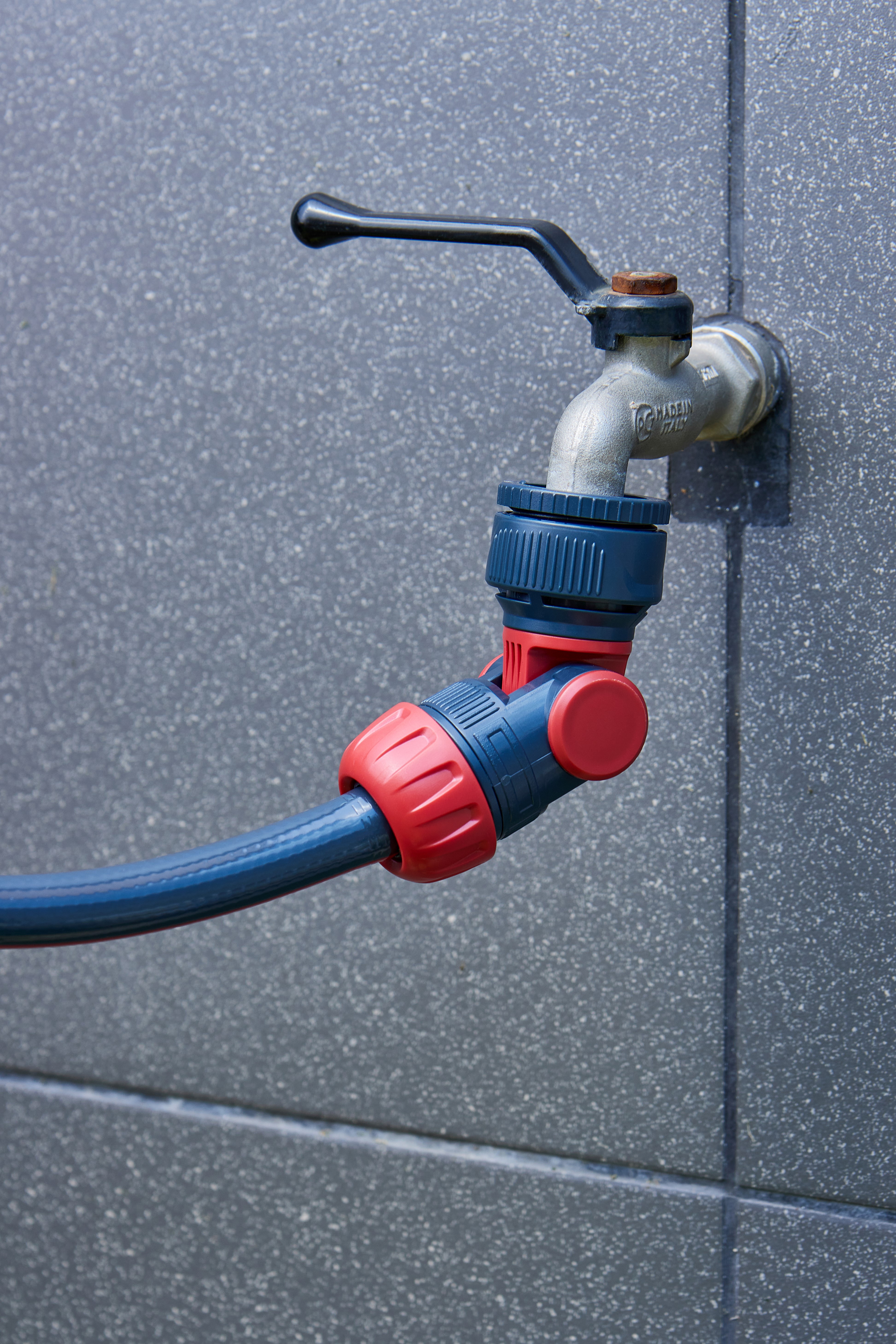 Коннектор угловой 1/2 — 206053