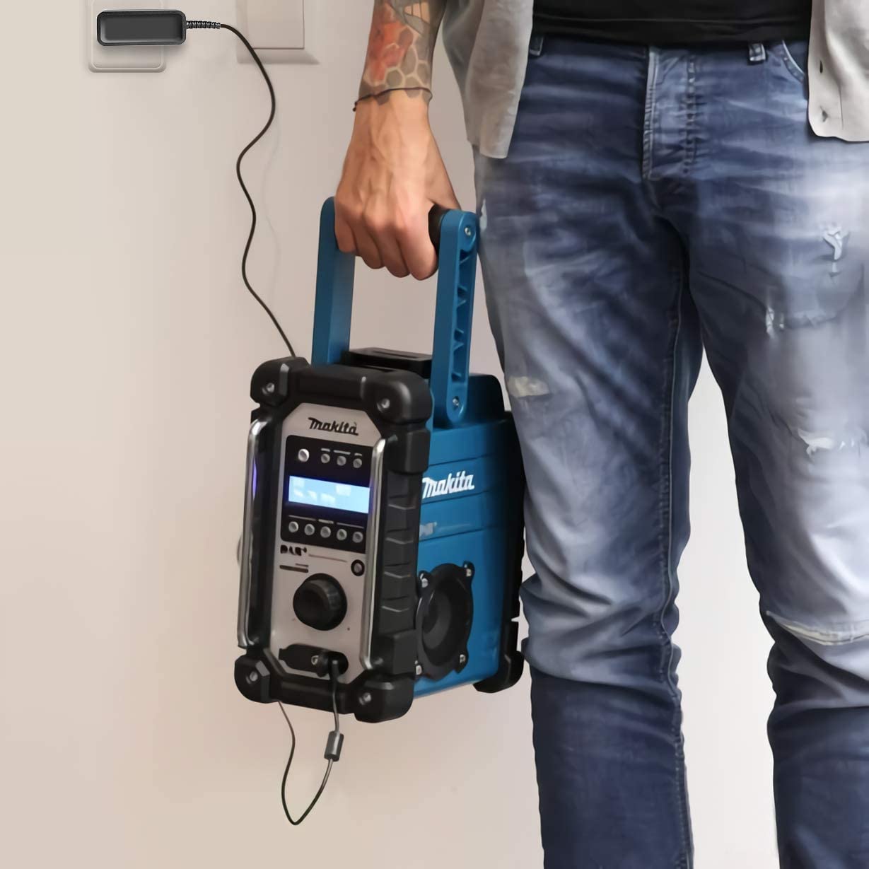 Аккумуляторное радио Makita BMR102