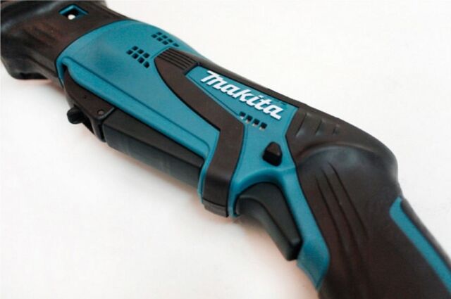 Аккумуляторная сабельная пила CXT 12 В Makita JR102DZ