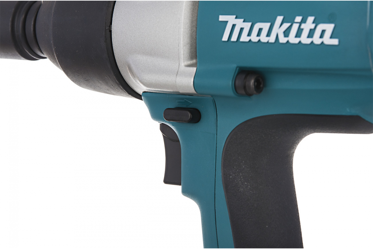 Ударный гайковёрт Makita TW0200